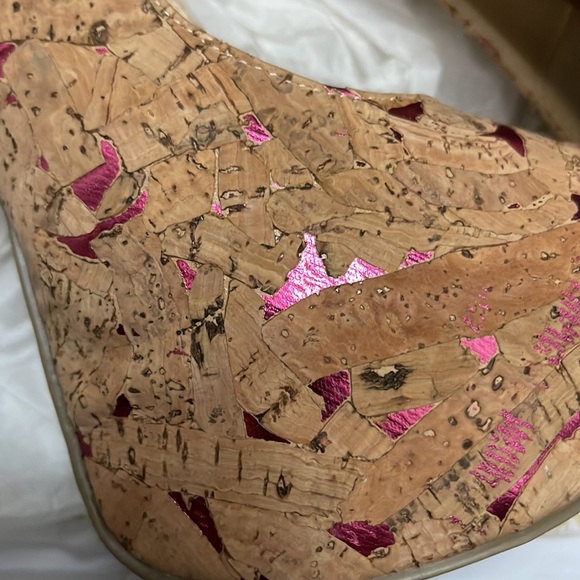 Platform Heels - Picture 7 of 7